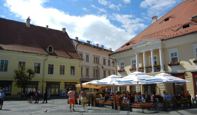 street view of a outdoor restaurant in Romania