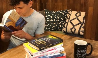 7 Travel Books Worth Reading Right Now 7 Travel Books Worth Reading Right Now