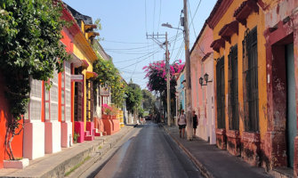 The colorful and empty streets of Cartagena, Colombia